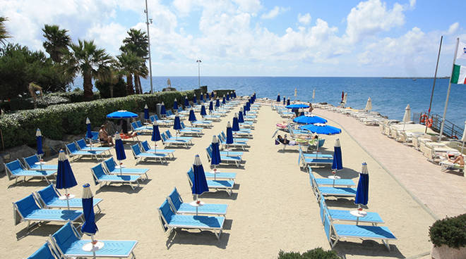 Diano Marina Riapre Il Solarium Delle Tartarughe Domenica Tocca Ai Bagni Delfino Riviera24