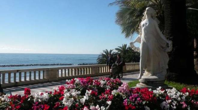 Basta una giornata di sole a Sanremo e sembra quasi Primavera - Riviera24