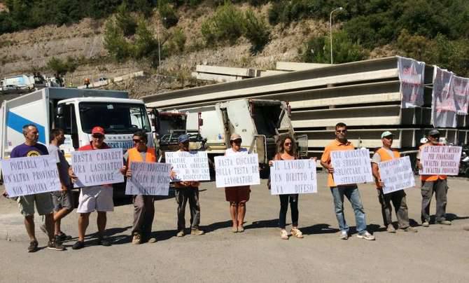 beppe grillo visita discarica collette ozotto