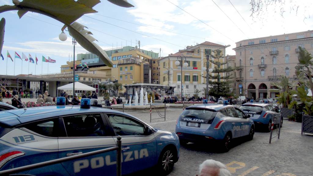 sanremo polizia piazza colombo controlli