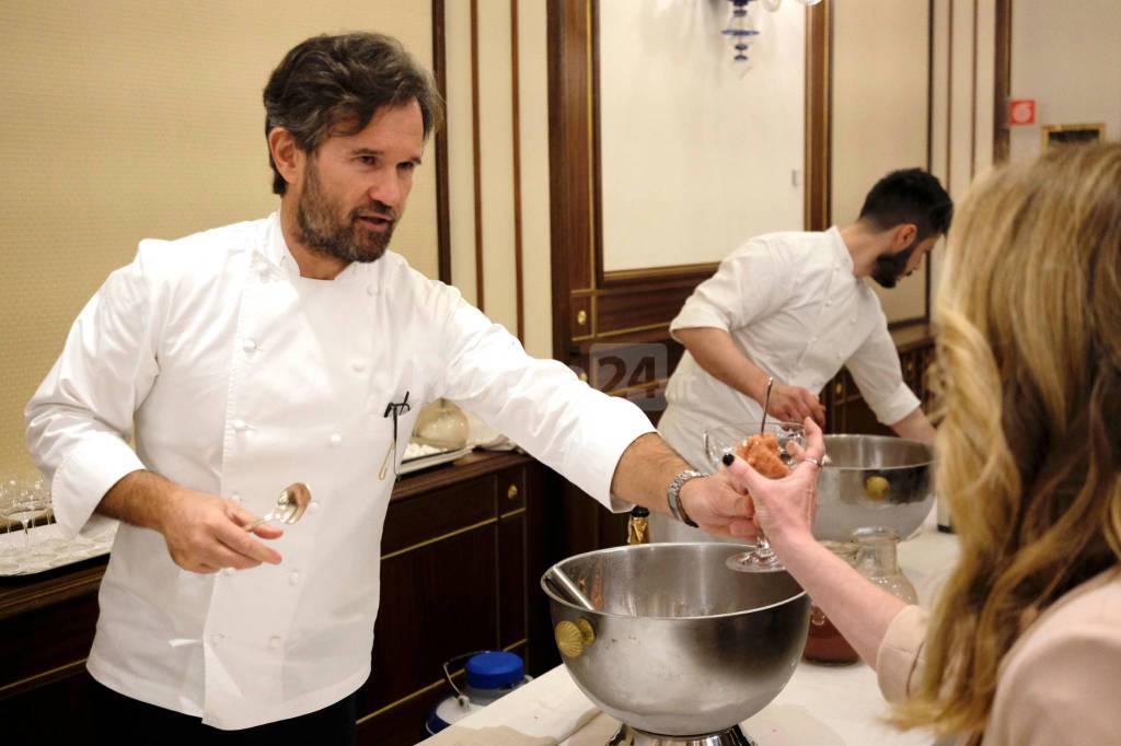 riviera24-Lo chef Carlo Cracco super star al Casinò di Sanremo