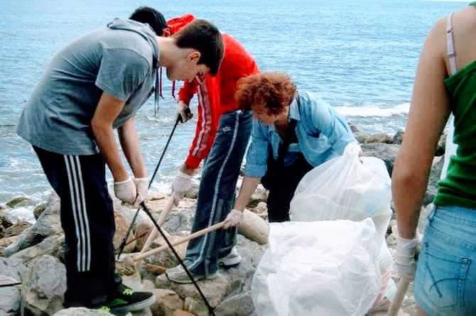 In tutta Italia un weekend di spiagge e fondali puliti