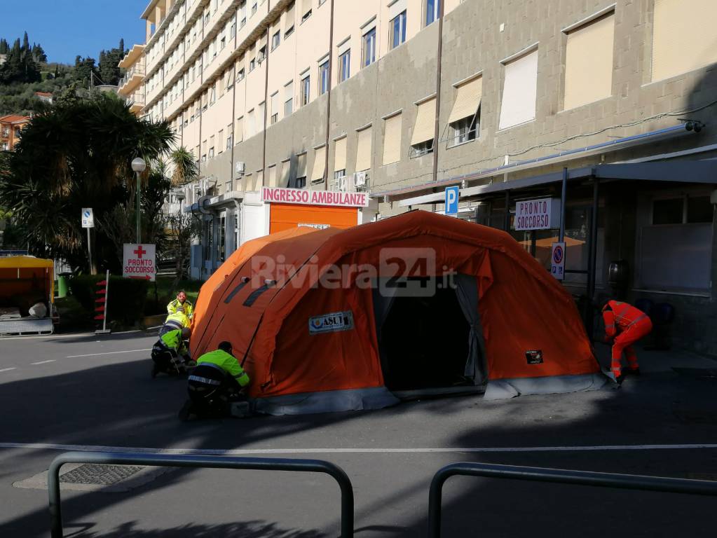 tende triage pronto soccorso