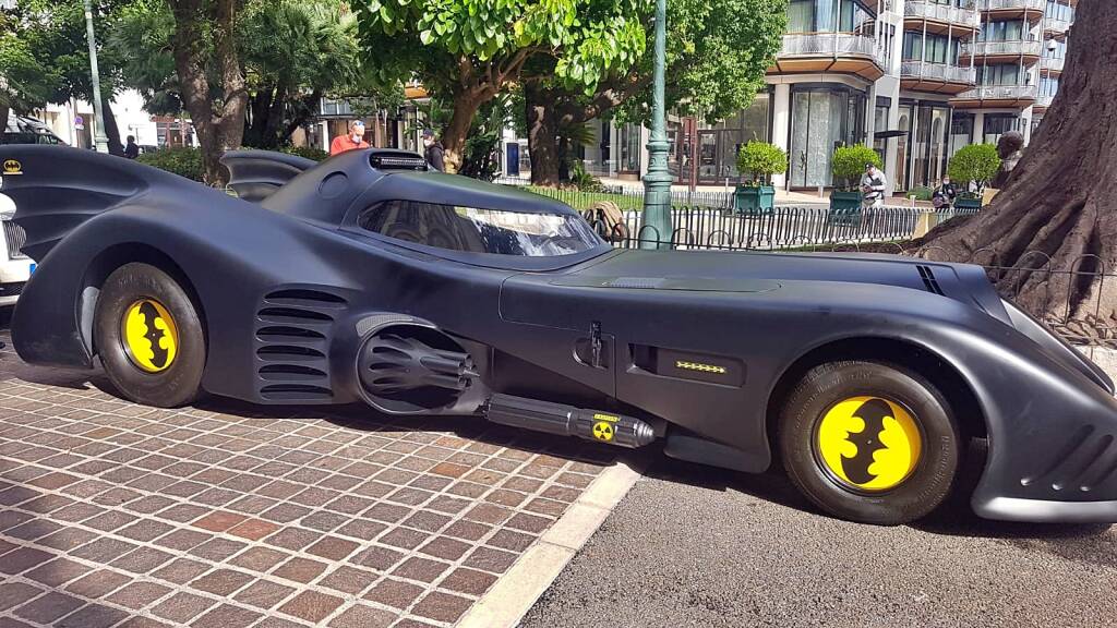 A Montecarlo arriva Batman: in piazza del Casinò avvistata la Batmobile -  Riviera24