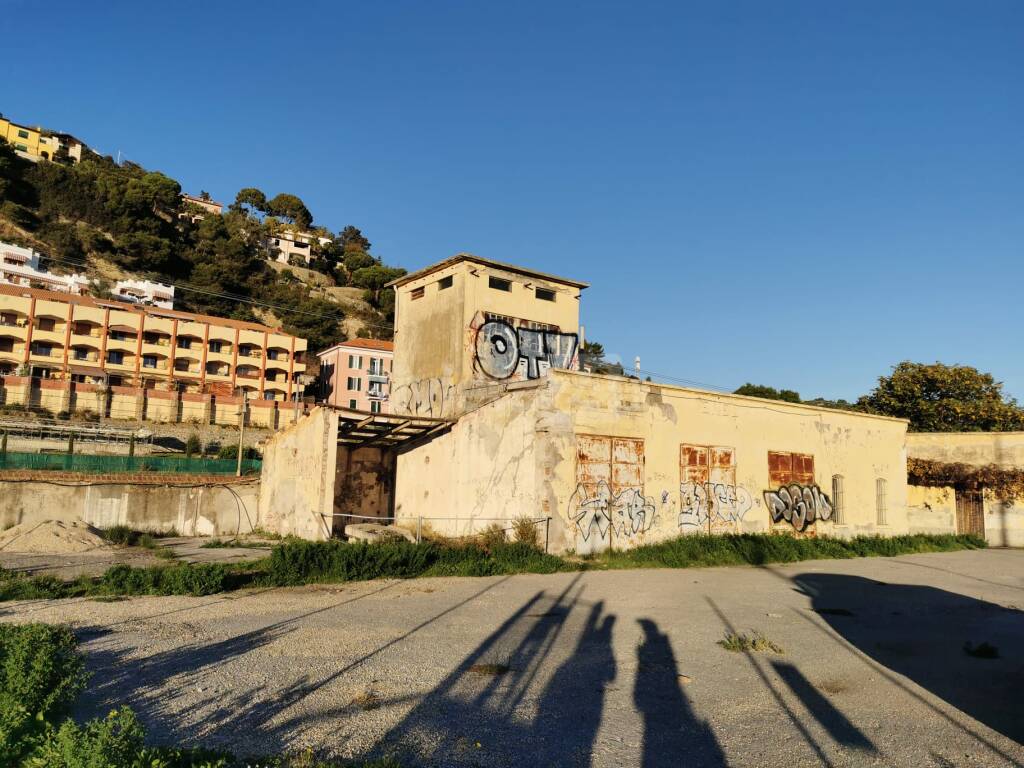 Demolizione ex cabine Enel Ventimiglia