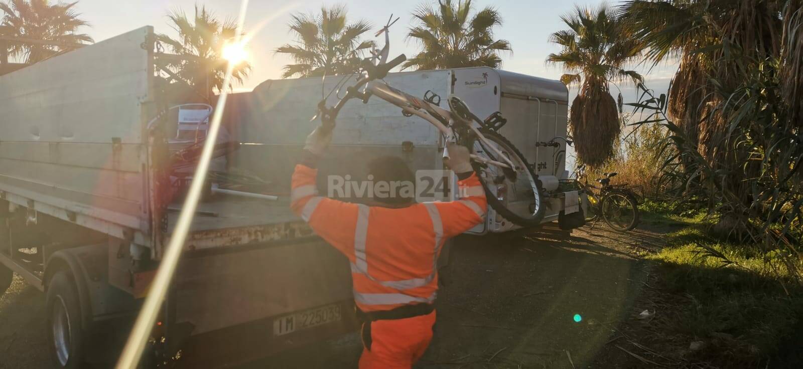 blitz vigili amaie energia pian di poma sanremo