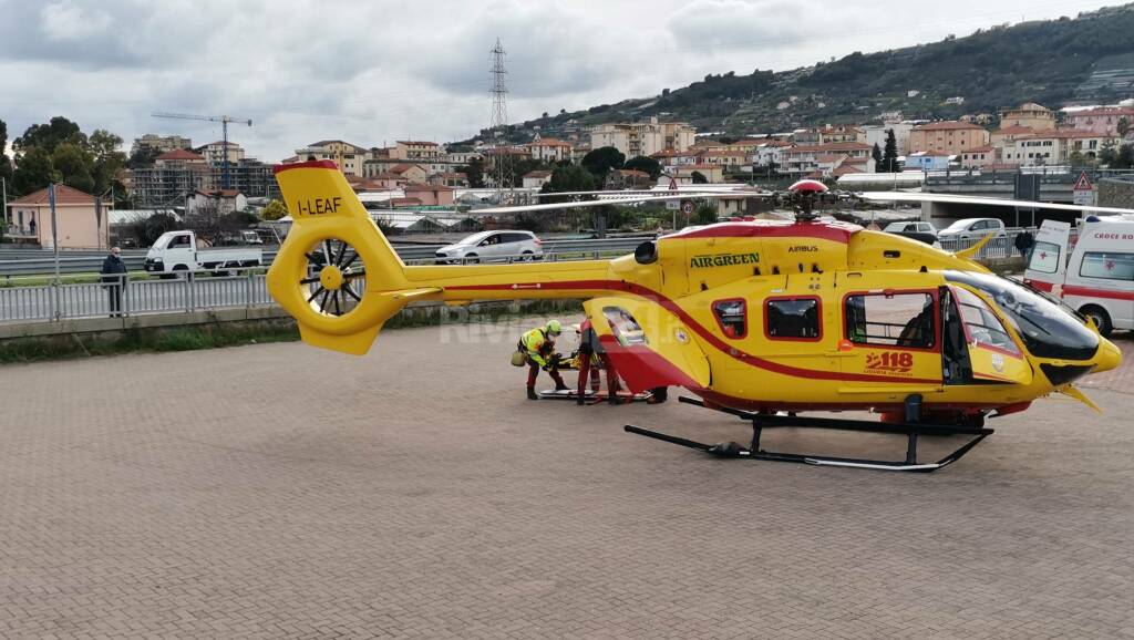 Grifo in azione per un motociclista caduto nelle colline tra Taggia e Badalucco