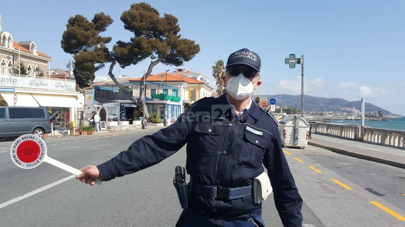 controlli zona rossa vigili diano marina 