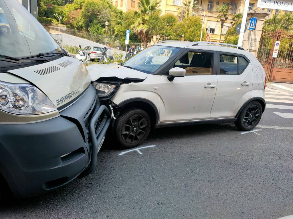 incidente via nizza