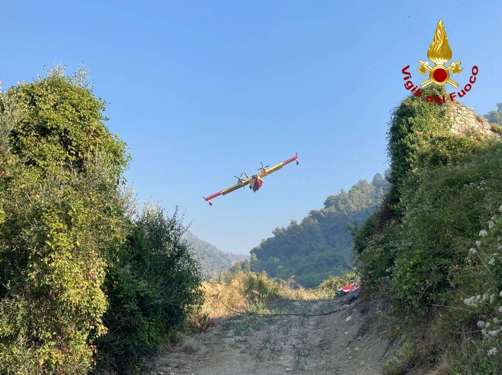 Incendio Grimaldi immagini