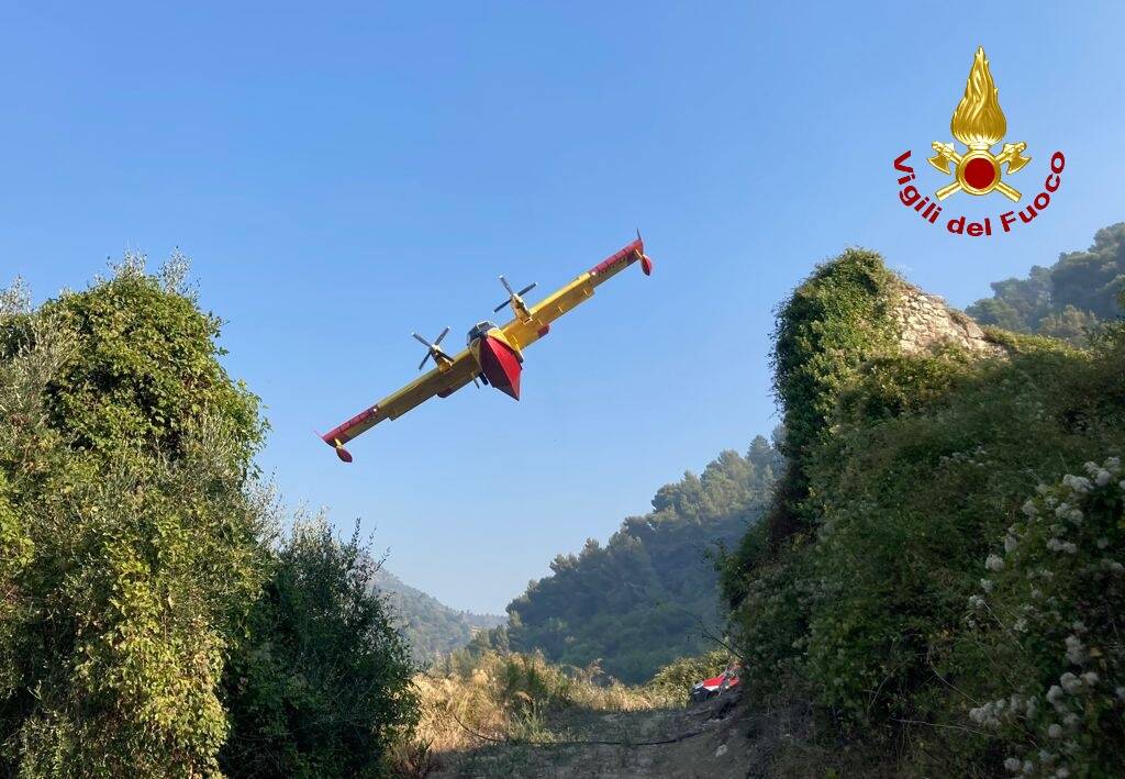 Incendio Grimaldi immagini