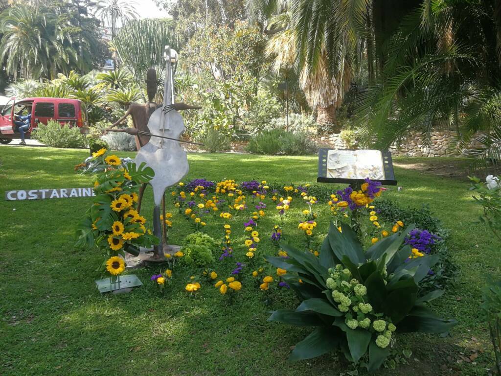 Costarainera Villa Ormond in fiore