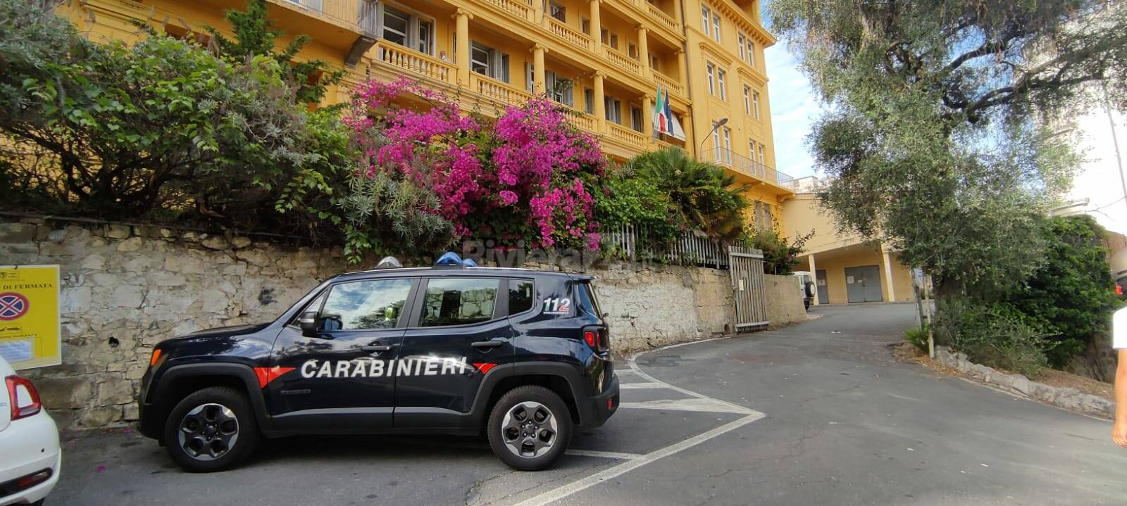 carabinieri liceo preside morto