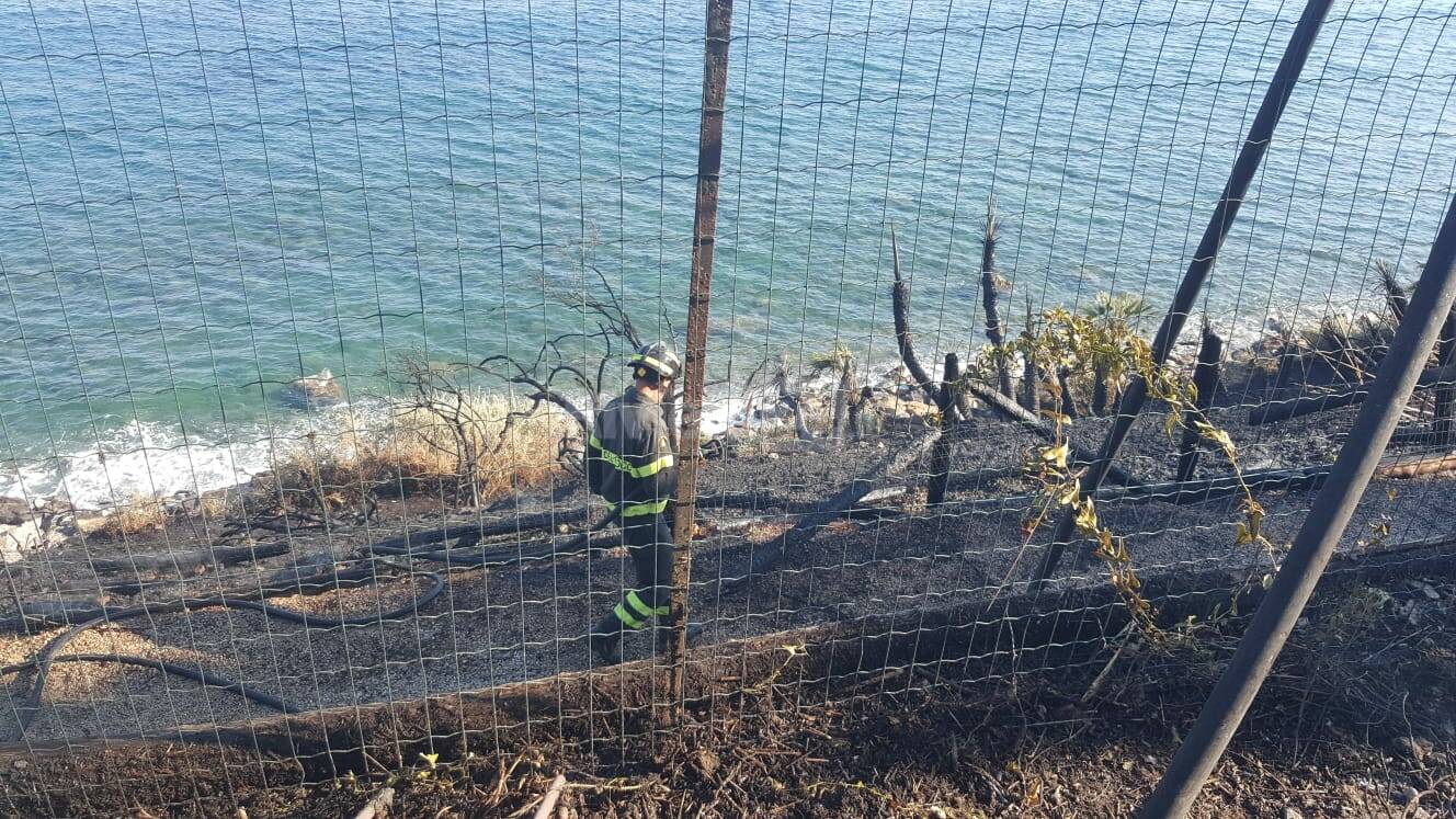 vigili del fuoco barellai incendio