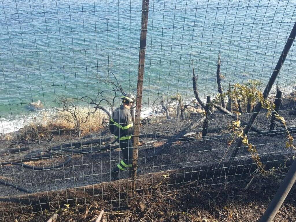 vigili del fuoco barellai incendio