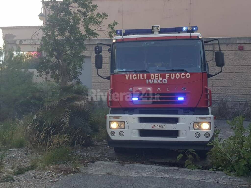 vigili del fuoco barellai incendio