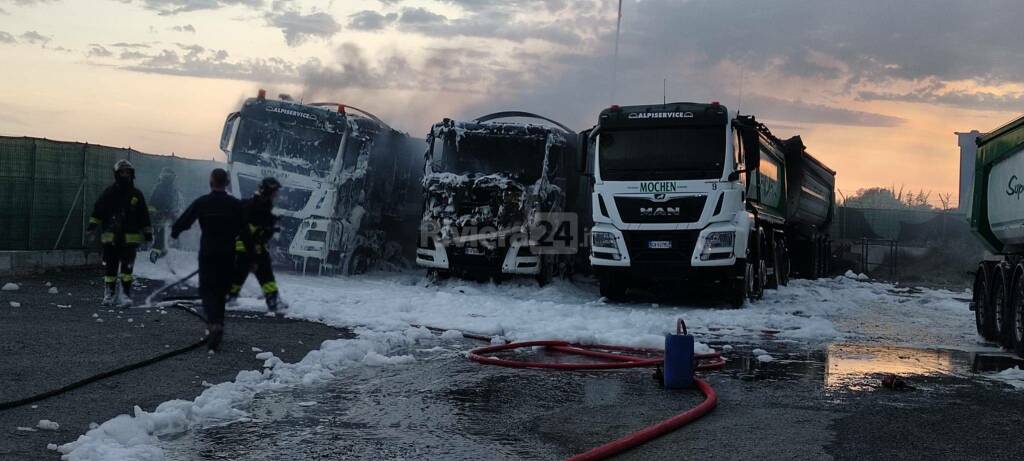 camion fiamme bussana