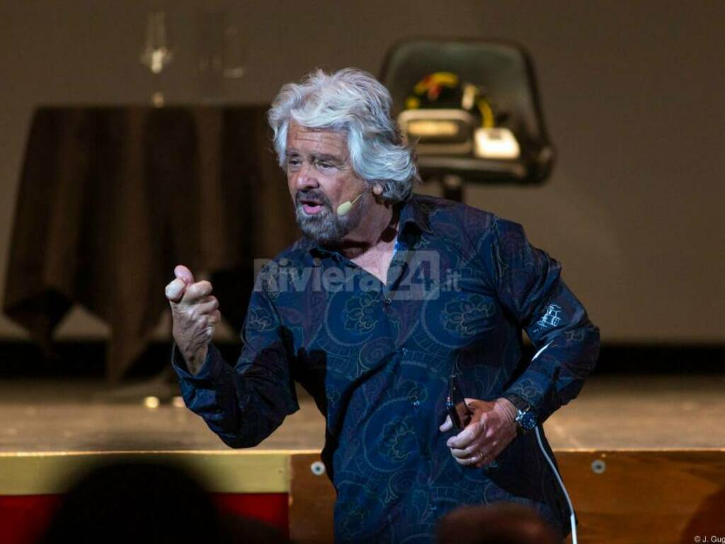 Beppe Grillo Sanremo Ariston 2023