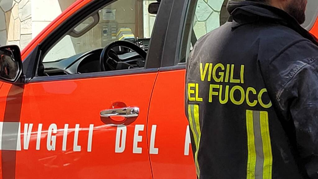 vigili del fuoco incedio borgo prino