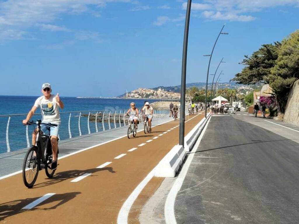 Imperia inaugirazione pista ciclabile