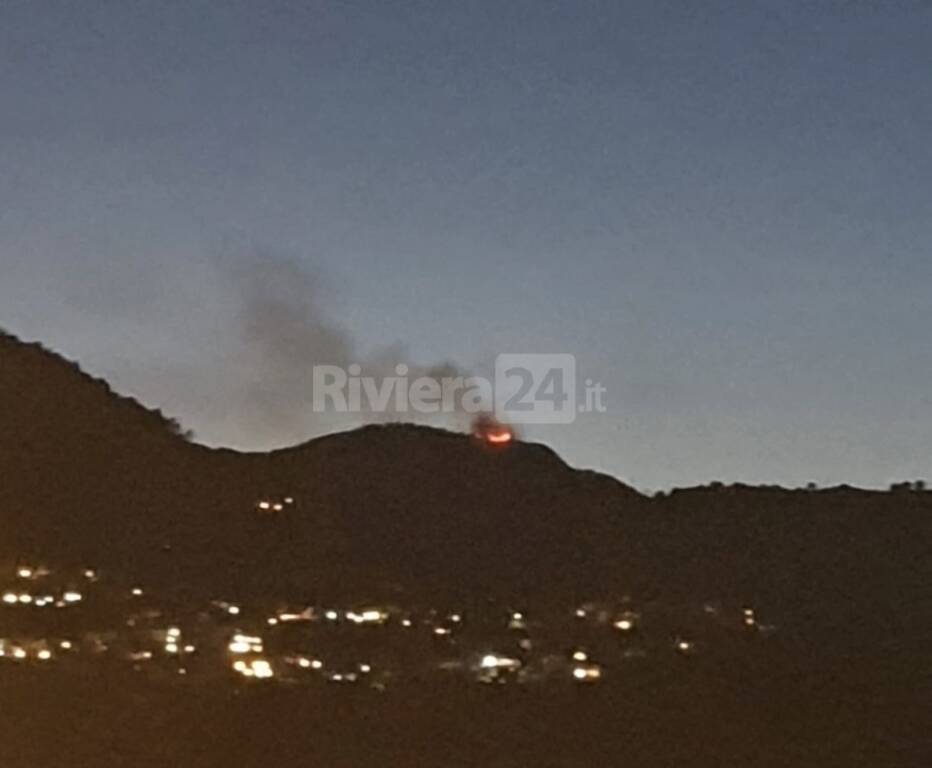 incendio ventimiglia montagna