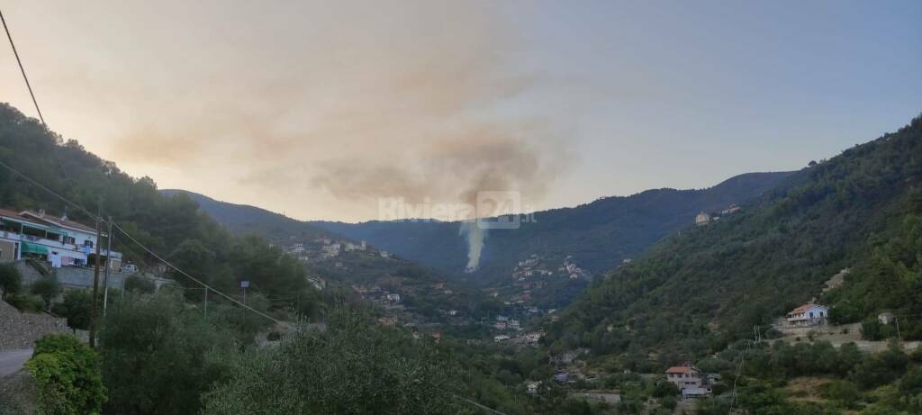 incendio bosco verezzo 21 agosto 2023