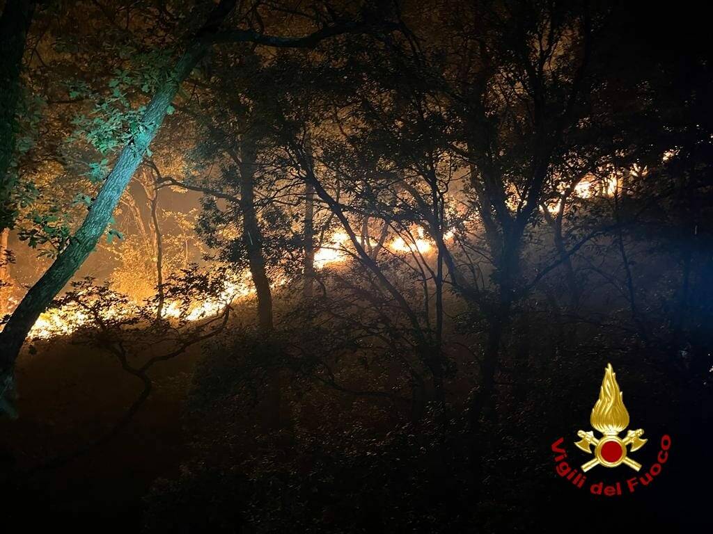 incendio verezzo vigili del fuoco