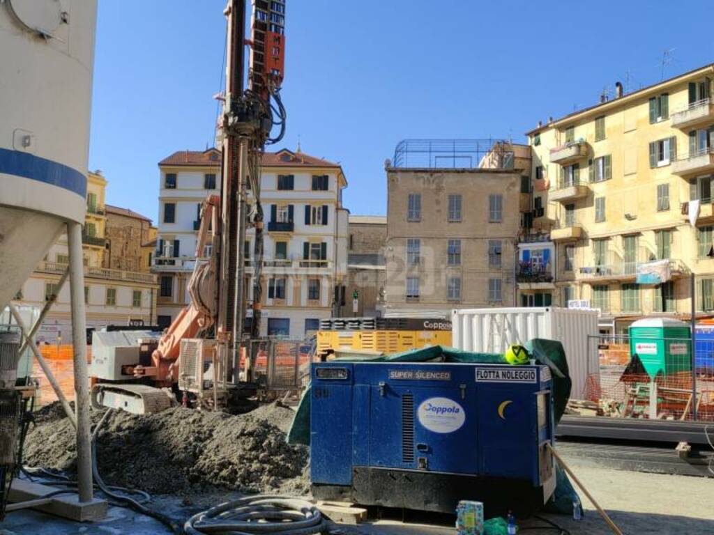 Lavori piazza eroi parcheggio