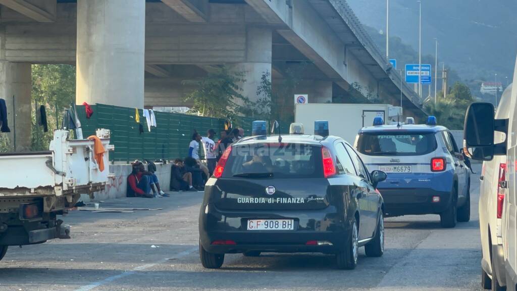 Servizio interforze migranti Ventimiglia 