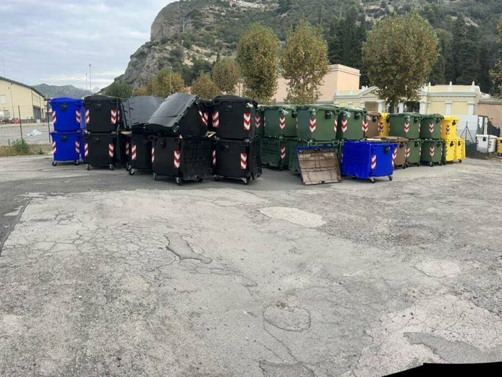 cassonetti spazzatura rifiuti ventimiglia