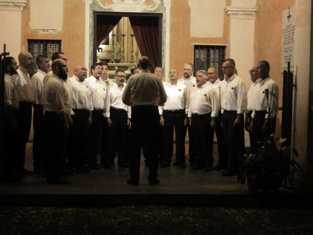 Il Coro Mongioje in concerto ad Auguri alla Città