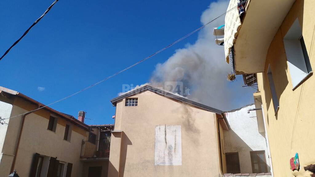 incendio tetto ottano pornassio