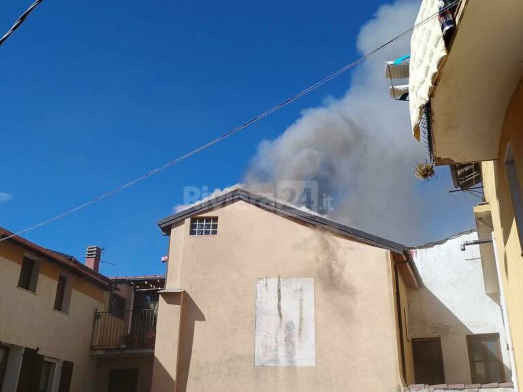 incendio tetto ottano pornassio