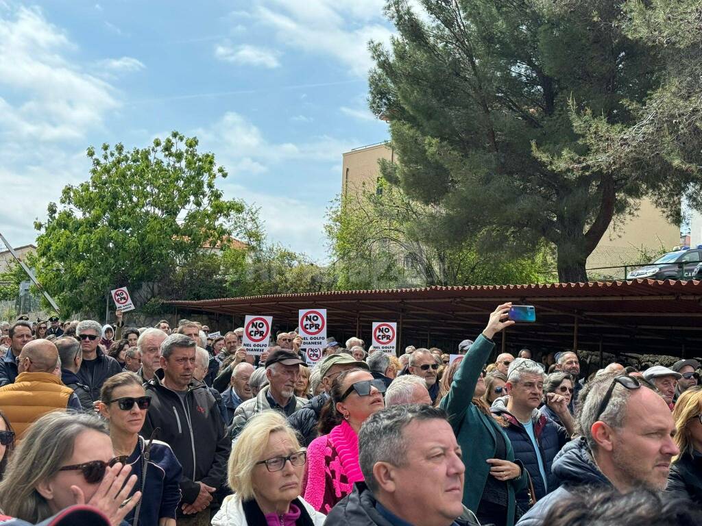 Cpr protesta a Diano Castello 