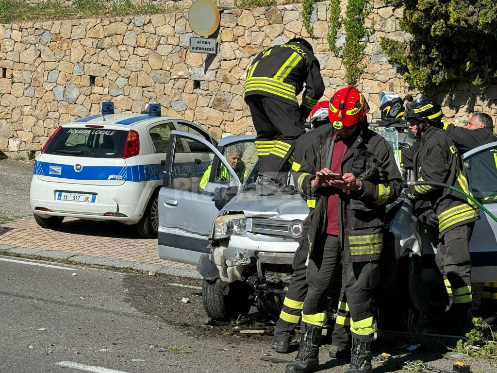 donna intrappolata vigili del fuoco bordighera incidente