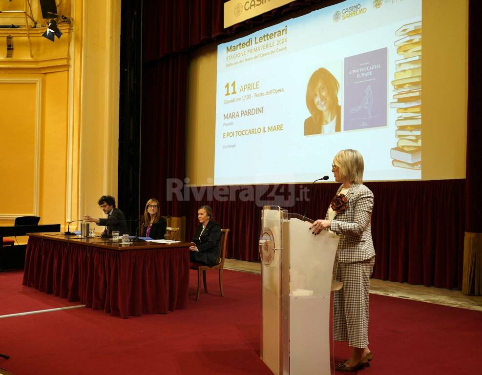 riviera24- La giornalista Mara Pardini presenta il suo primo libro di poesie