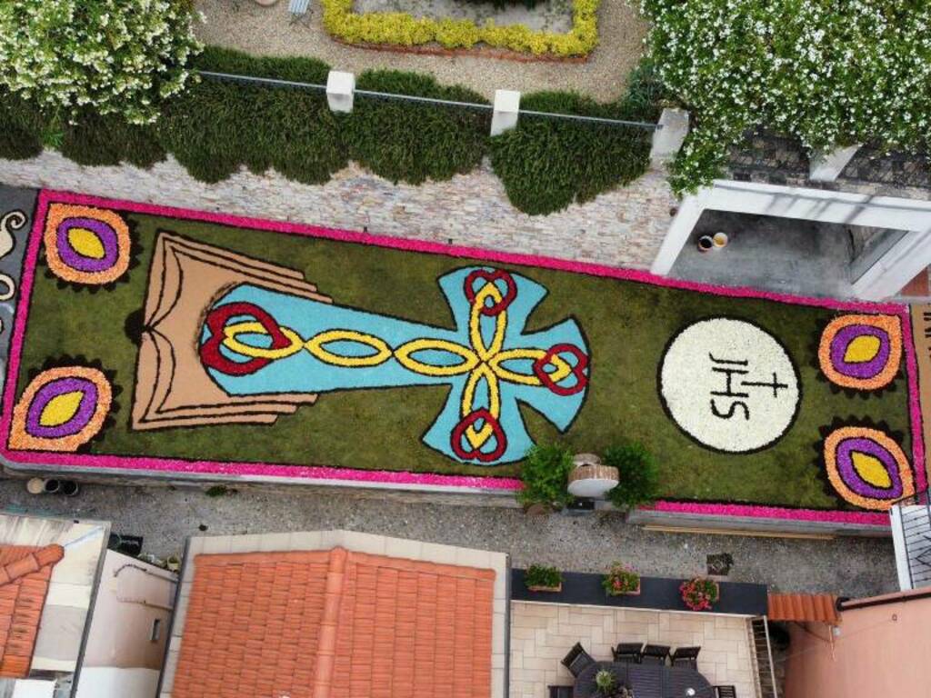 infiorata diano castello