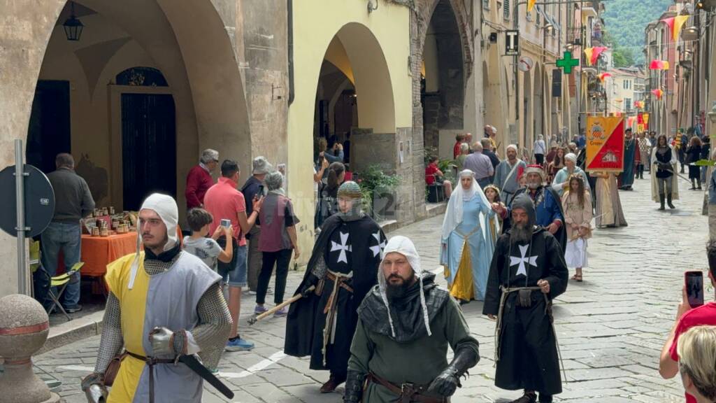 Pieve di Teco in festa per la prima edizione del "Ritorno al Medioevo"