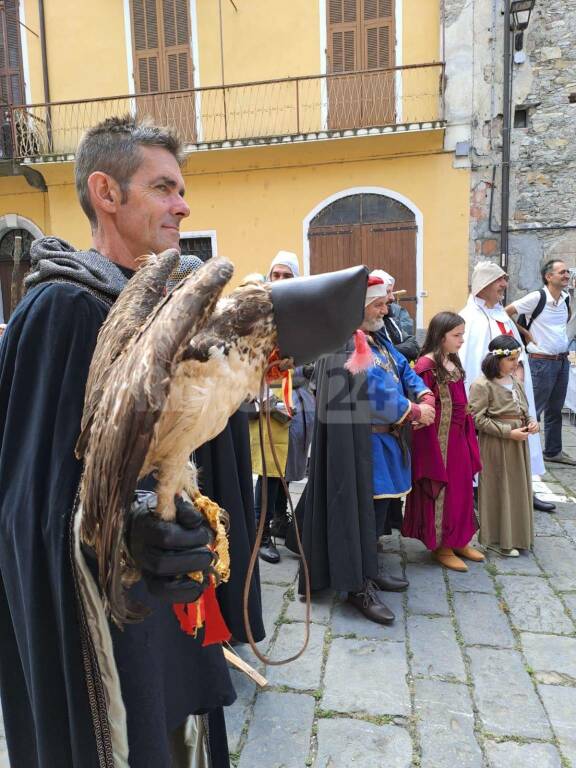 Pieve di Teco in festa per la prima edizione del "Ritorno al Medioevo"