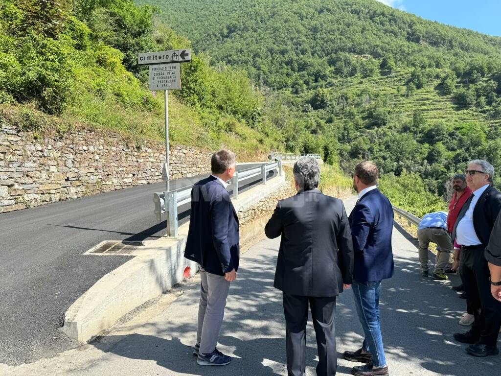 Rezzo, inaugurata la strada comunale che unisce alcune borgate del paese