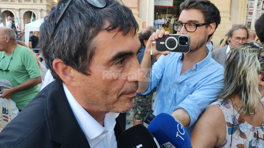 I leader del campo largo a Genova per chiedere le dimissioni di Toti