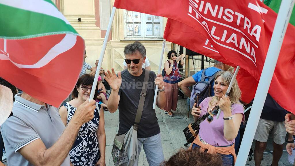 I leader del campo largo a Genova per chiedere le dimissioni di Toti
