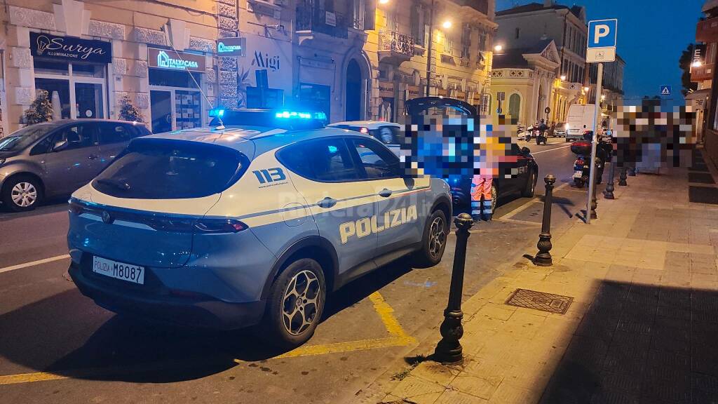 Incidente camion rifiuti netturbini Amaie polizia carabinieri Sanremo 