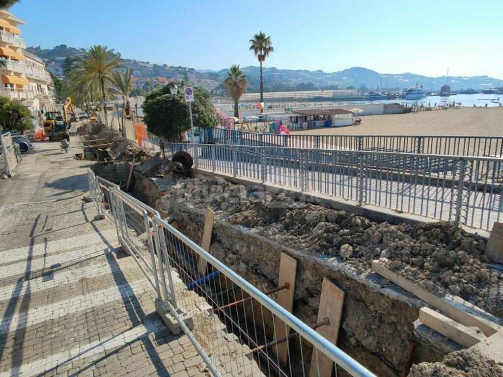 Lavori spiagge Sanremo Arenella