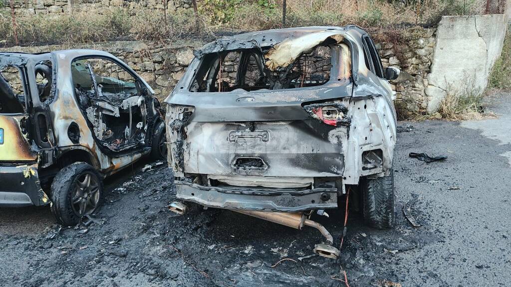 Auto distrutte San Giovanni