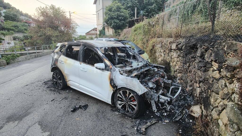 Auto distrutte San Giovanni