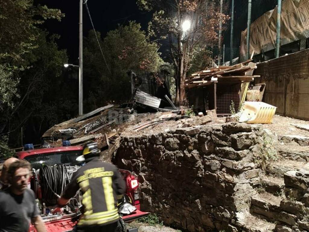 incendio baracca campo sportivo ospedaletti