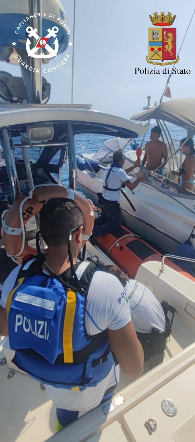 riviera24 - Guardia Costiera opera insieme alla Polizia di Stato