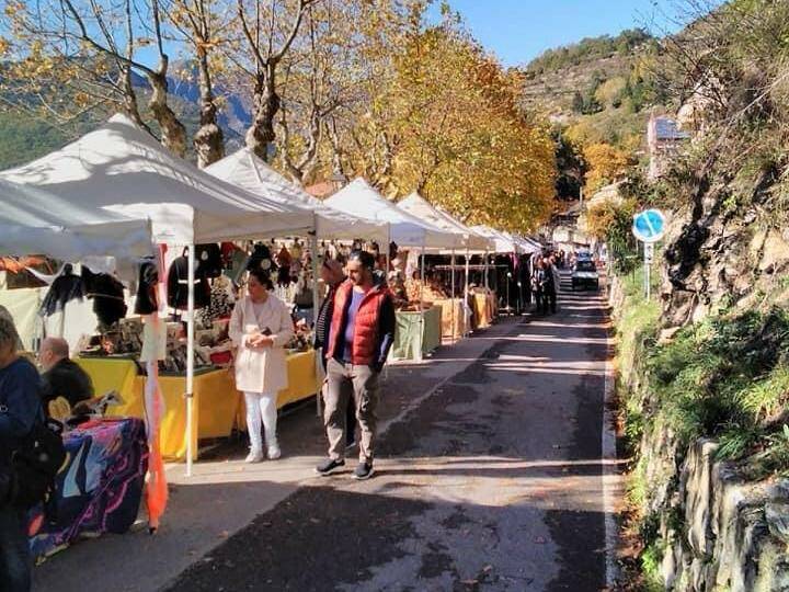 https://www.riviera24.it/photogallery_new/images/2024/09/riviera24-mercatino-di-halloween-a-triora-652933.jpg